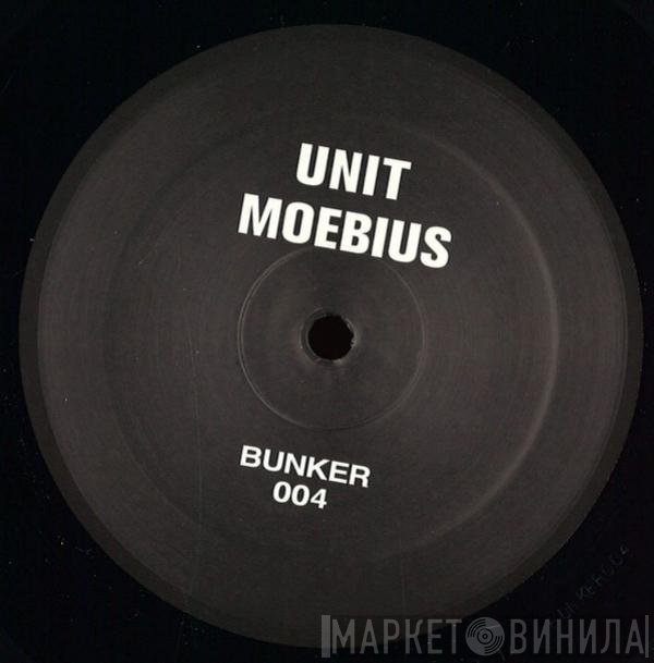 Unit Moebius  - Untitled