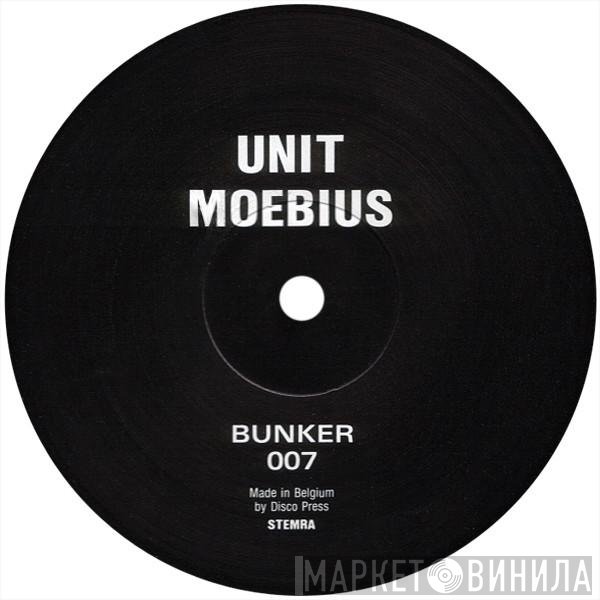Unit Moebius  - Untitled