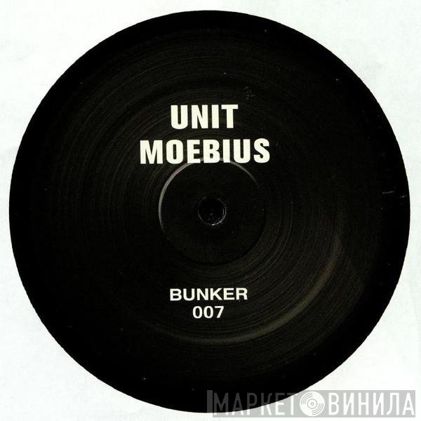 Unit Moebius  - Untitled