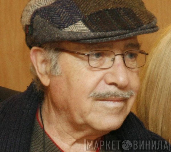 Θύμιος Καρακατσάνης