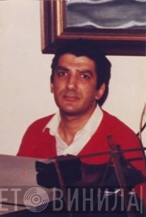 Γιώργος Γιαννουλάτος
