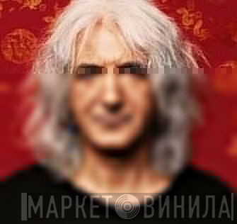 Νίκος Καρβέλας