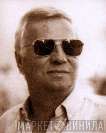 Άκης Λυμούρης