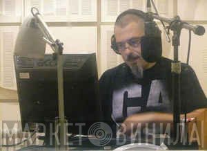Γιώργος Φλωράκης 