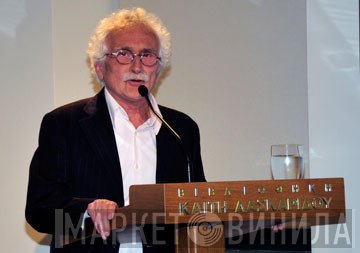Νίκος Δανίκας