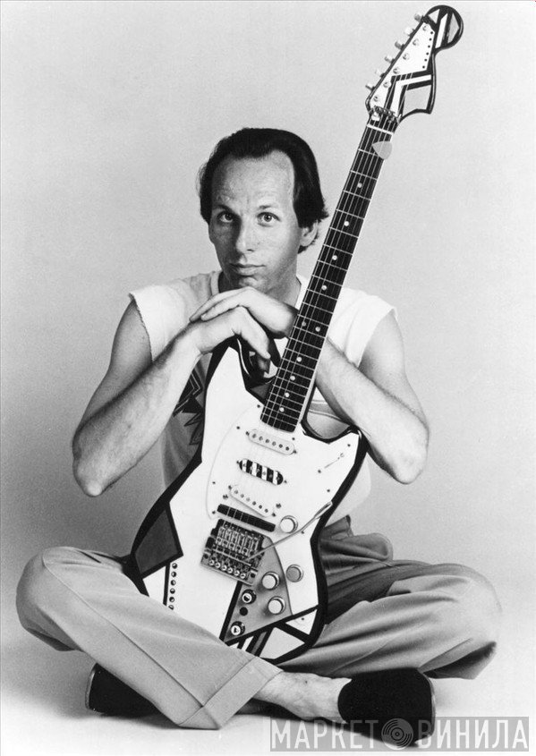 Adrian Belew
