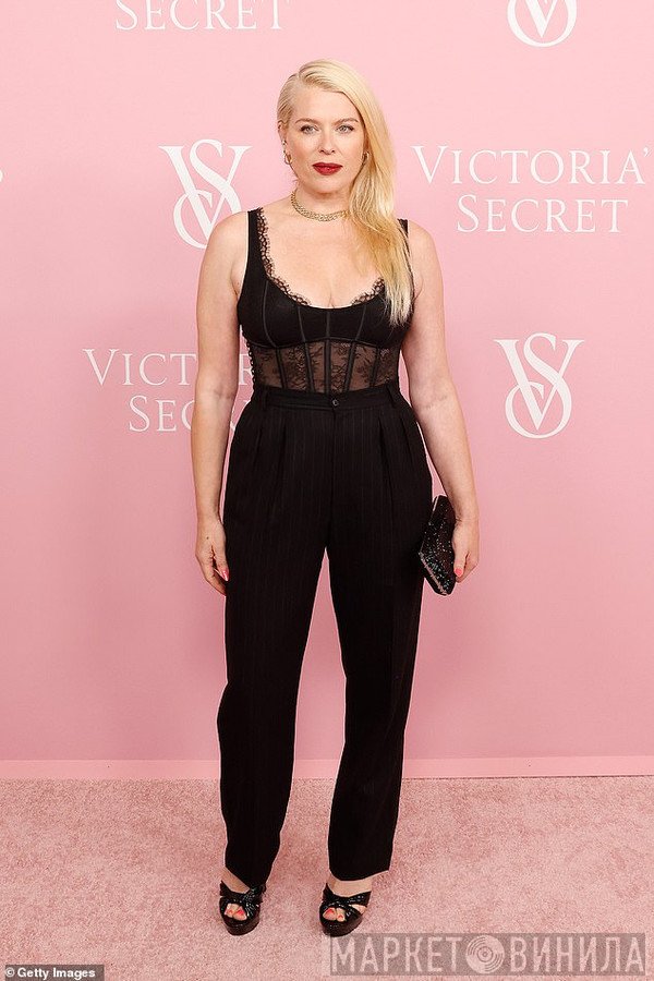 Amanda De Cadenet