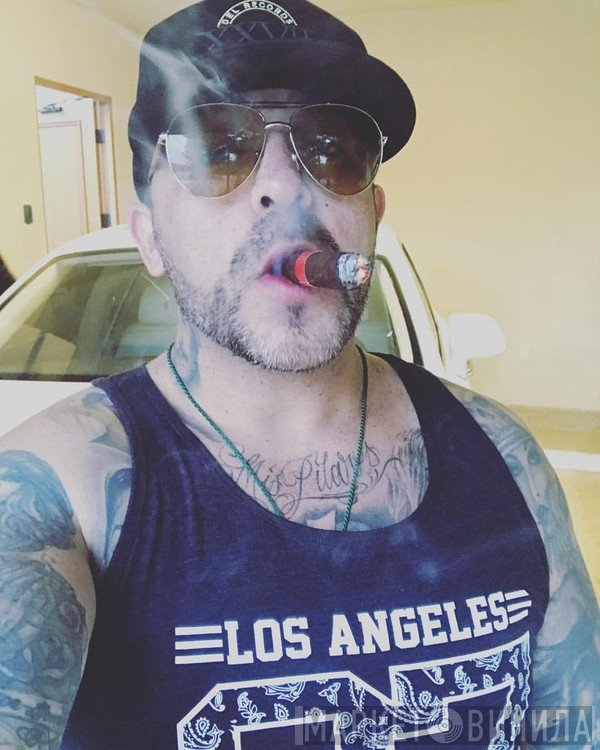 Angel Del Villar 
