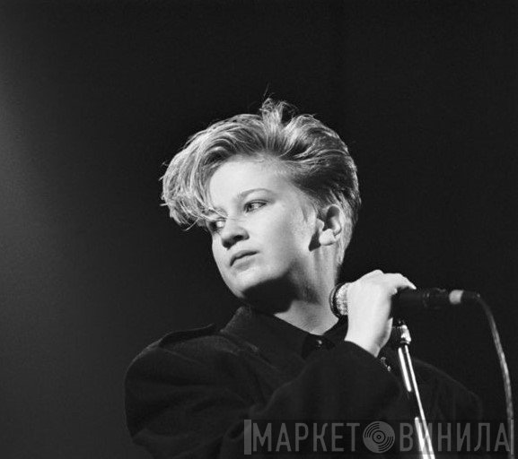 Anne Clark