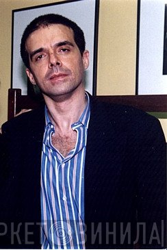 Arnaldo DeSouteiro