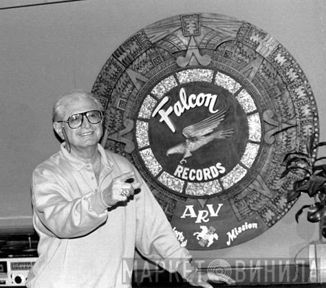 Arnaldo Ramirez (Mr. Falcon)