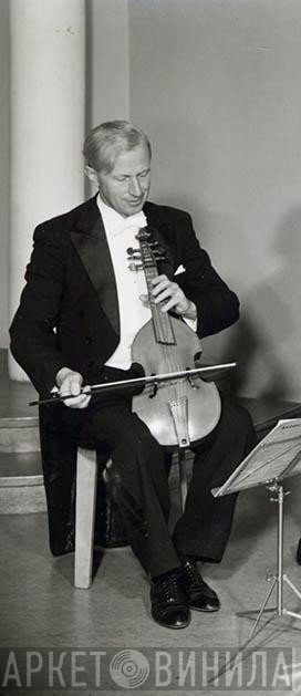 August Wenzinger