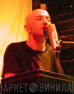 Barry Andrews