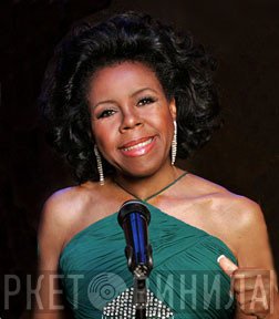 Beverly Lee