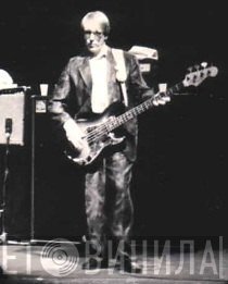 Bruce Thomas