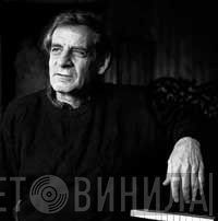 Burton Greene