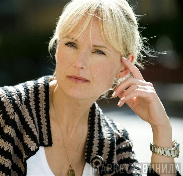 Cajsa Stina Åkerström