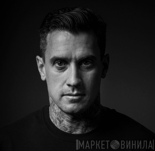 Carey Hart