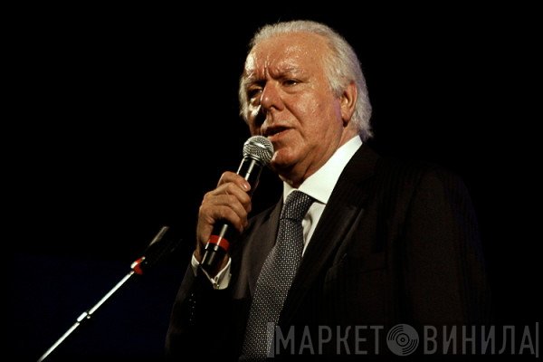 Carlos Do Carmo