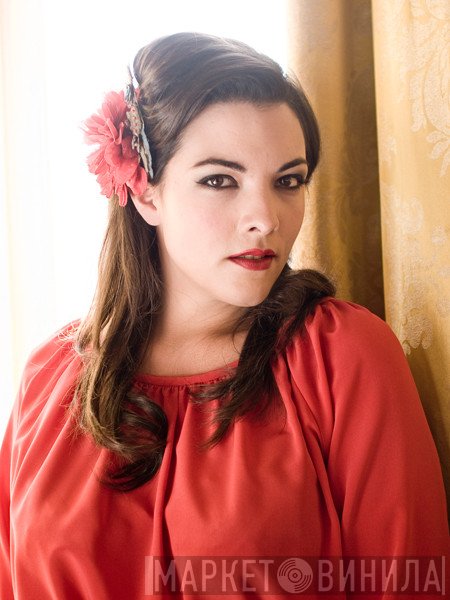 Caro Emerald