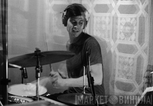 Ches Smith