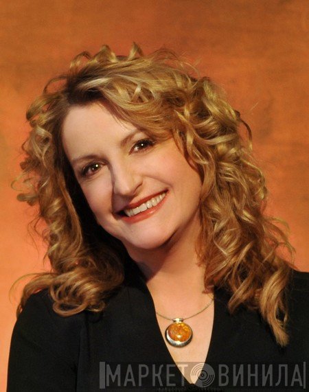 Claire Lynch