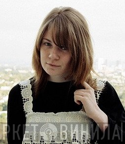 Clara Balzary