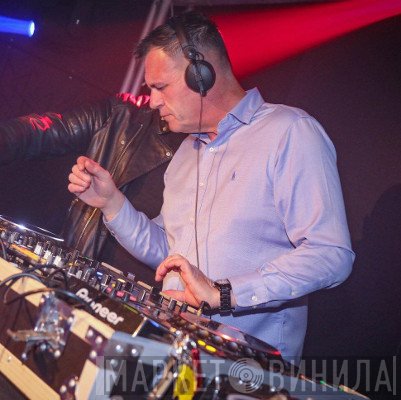 DJ KC 