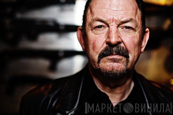Dave Robinson 