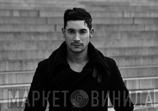 Dax J