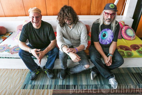 Dinosaur Jr.