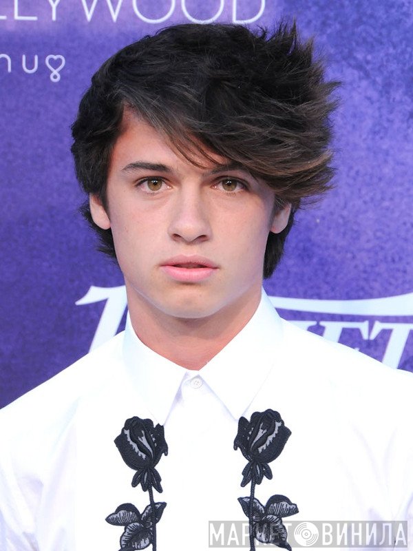 Dylan Jagger Lee
