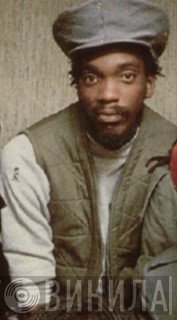 Earl "Wire" Lindo