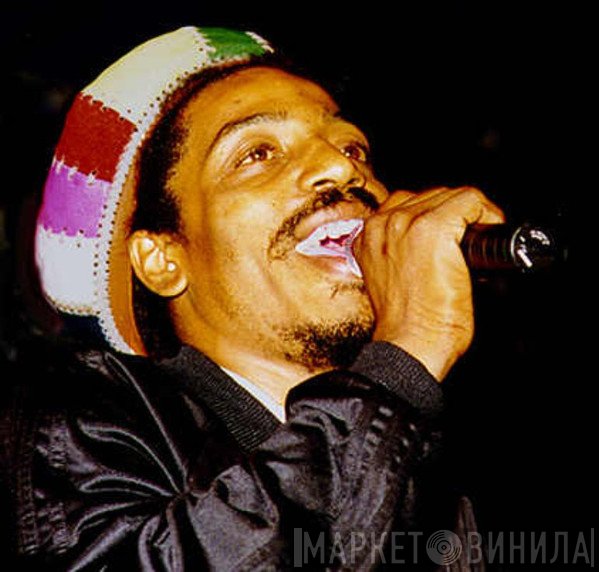 Earl Sixteen