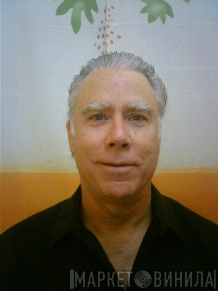 Earle Mankey