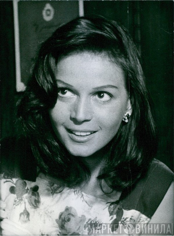 Eva Bartok