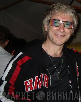 Gary Low