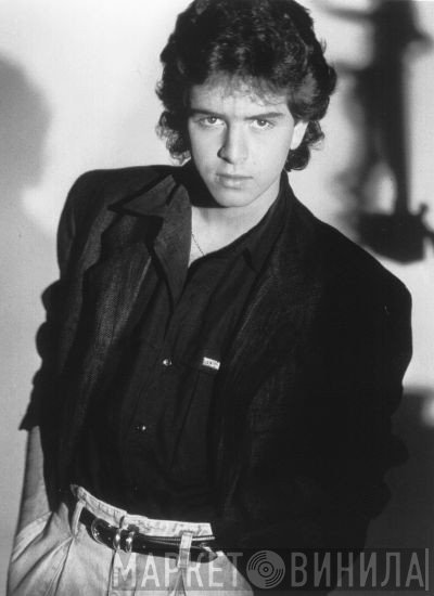 Glenn Medeiros