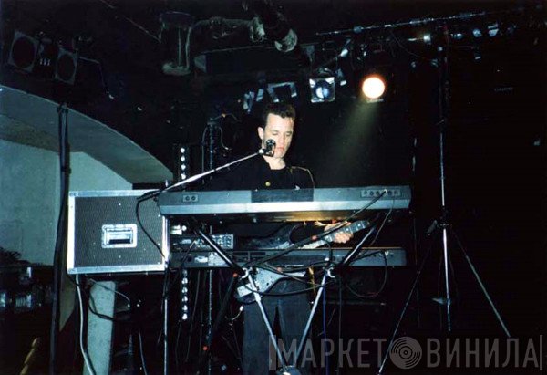 Graham Lewis