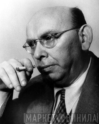 Hanns Eisler