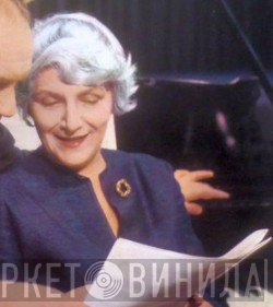 Hertha Klust