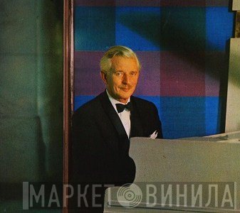 Ian Stewart 
