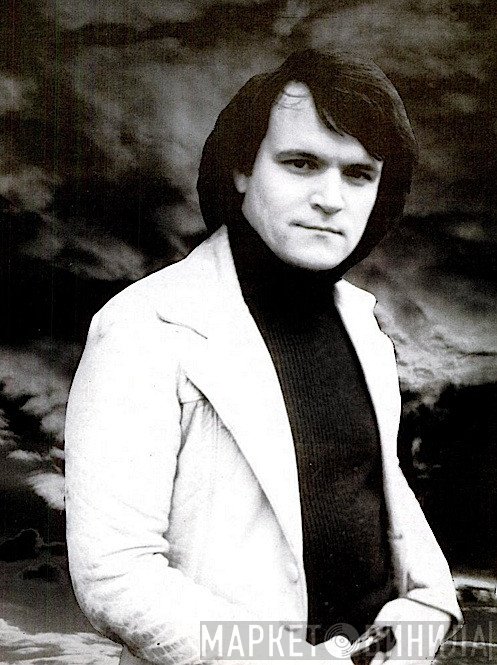 Ian Thomas 