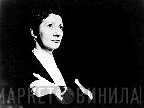 JoAnne Akalaitis