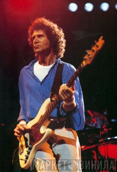 John Illsley