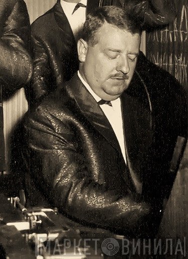 Johnny Kay 