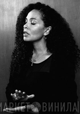 Joy Denalane