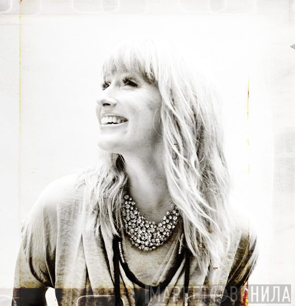 Leigh Nash