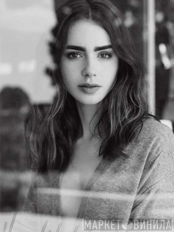 Lily Collins