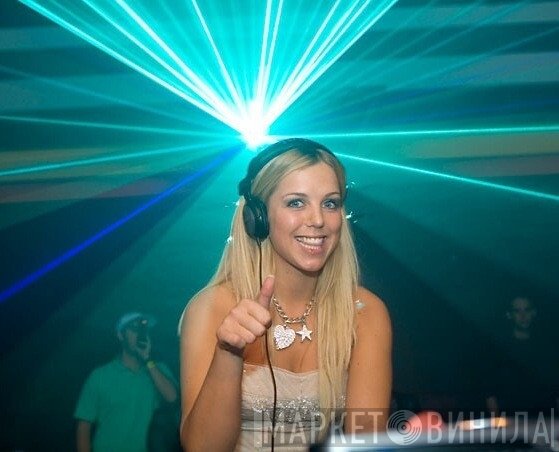 Lindsay van der Eng
